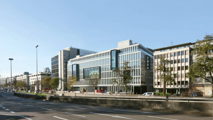 mixed-used building complex - Breuninger Stuttgart - street view