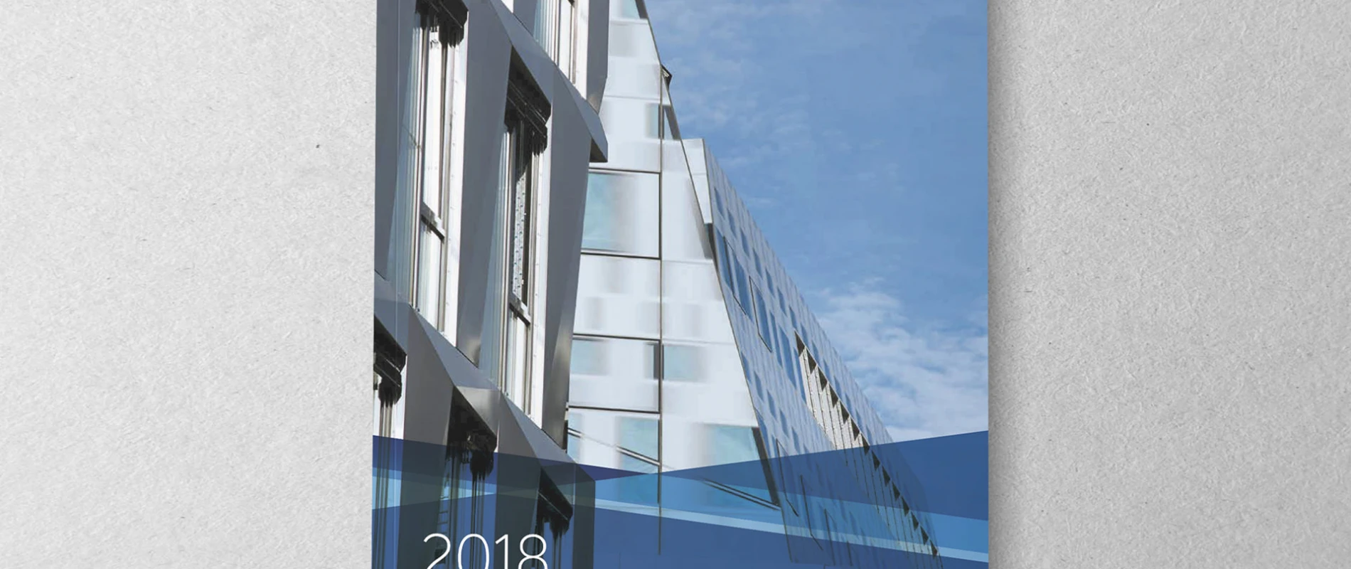 Design, editorial concept - Retail Real Estate Report 2018 - by Colliers International Stuttgart - cover page