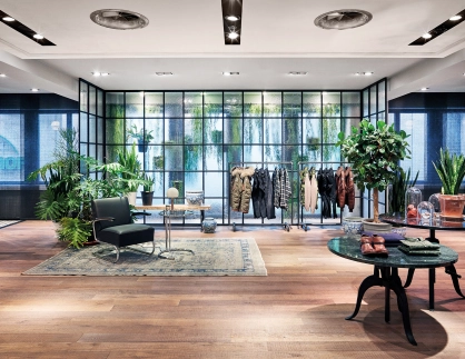 young men's fashion store - Kaiser S1 Freiburg - plants - seating - decor