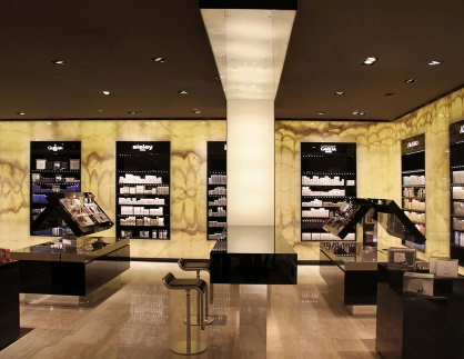 fashion department store - Redesign and new conception - expansion of retail floor space - Kastner & Öhler Graz - beauty department overview - enlighted walls