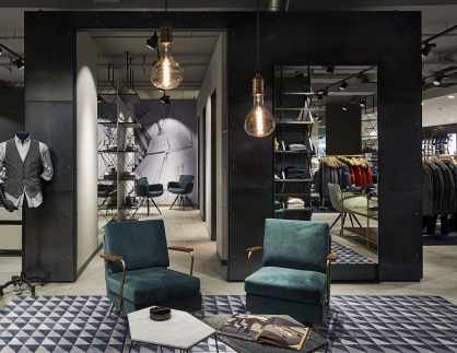 fashion house - conversion and modernisation - department store - Leffers Oldenburg - mens fashion department - fitting room - seating area