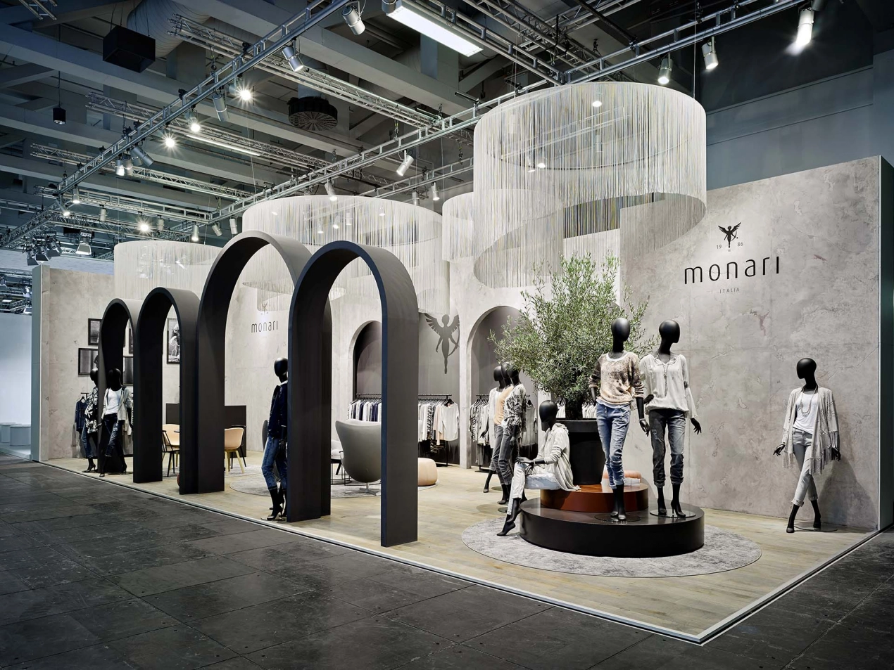 fair booth - concept and realisation - Monari Berlin - sharp overview from outside