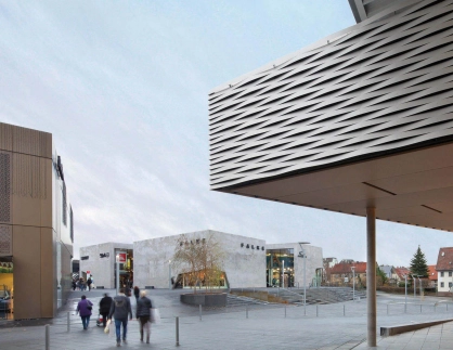 Outletcity Fassade Holy Metzingen