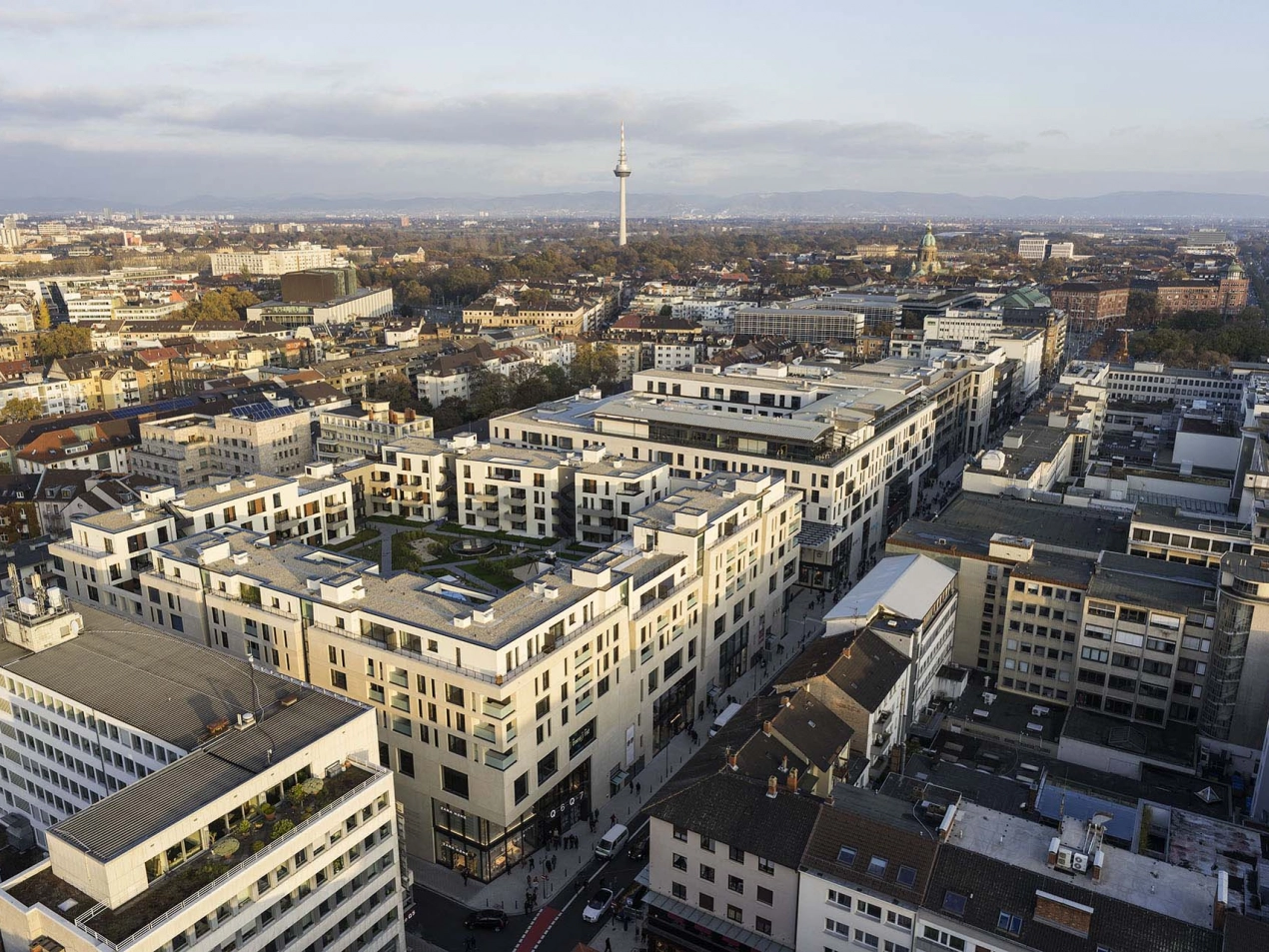 q 6 q 7  Gesamt Mannheim Neubau