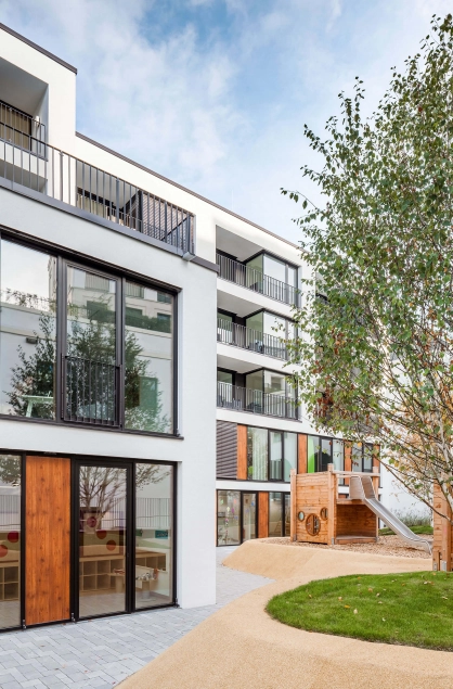 mixed-used living and business building - new construction - Sophie 23 Stuttgart - courtyard  -  playground