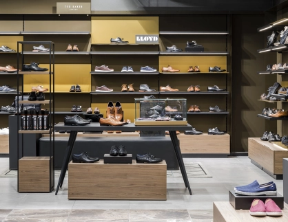 department store - new design - Stockmann Tapiola - shoes department - displaying racks - table arrangement